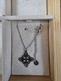Collar Nudo de Bruja Mediano Plata